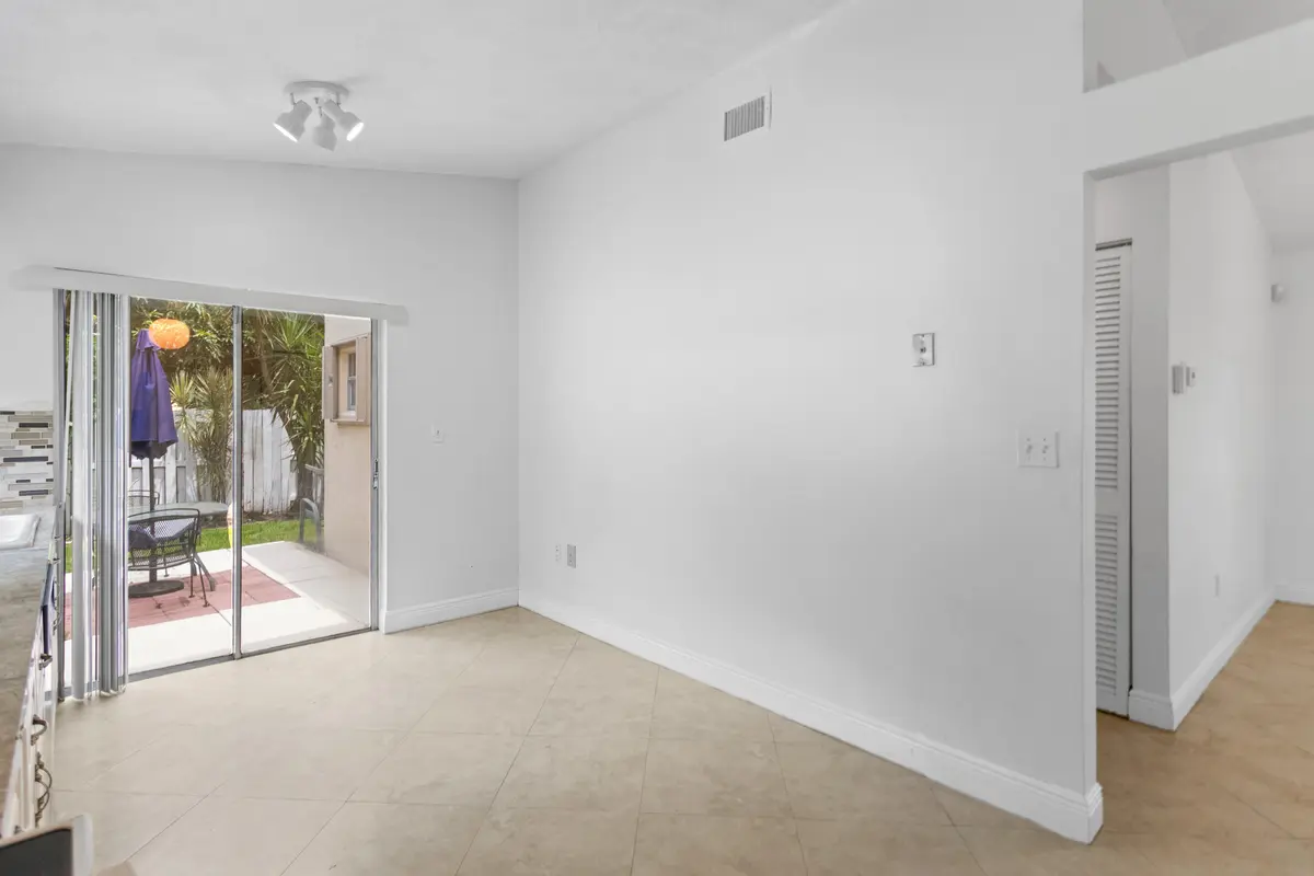 585A1170 at 13945 LANGLEY Place, Davie