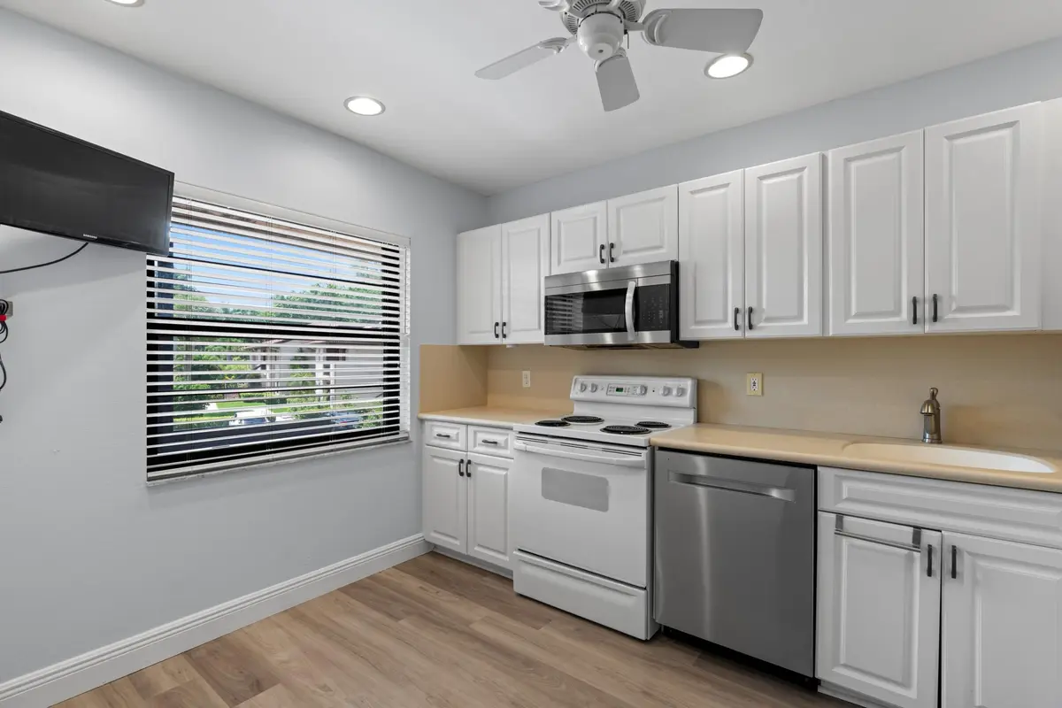 Kitchen at 9286 VISTA DEL LAGO F, Boca Raton