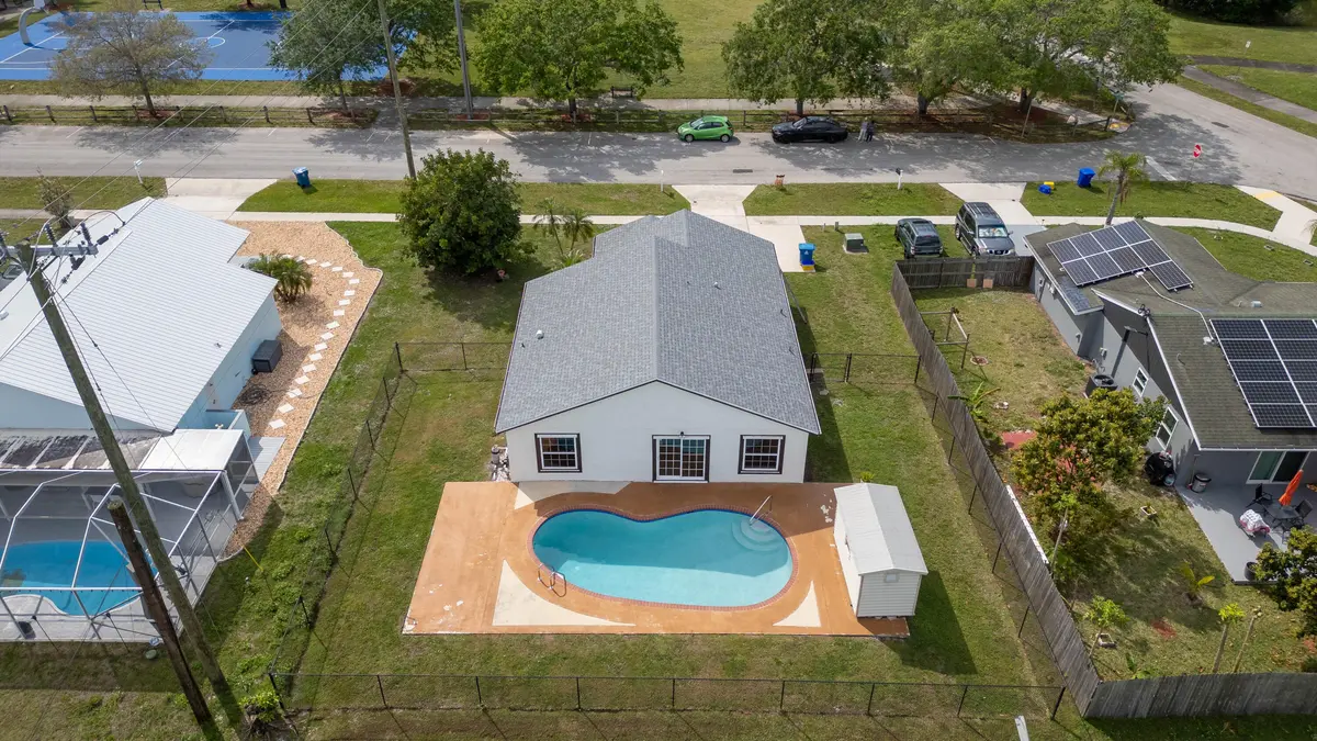 20240320173942959608000000-o at 1240 Grandview Circle, Royal Palm Beach