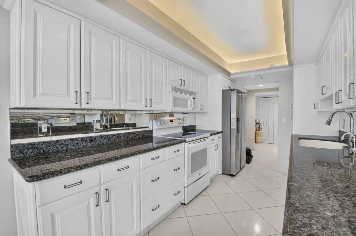 Kitchen at 20090 Boca West Drive Apt 361, Boca Raton