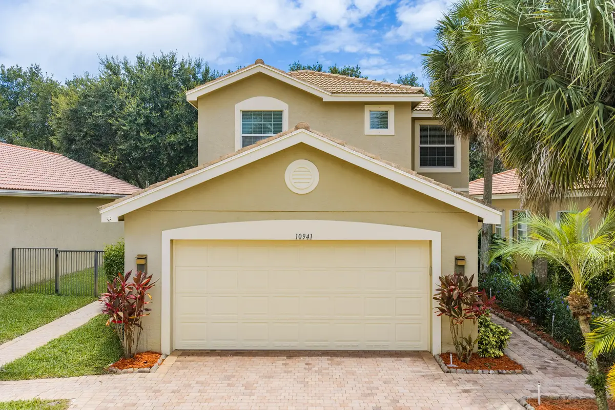 Graystone o-9 at 10941 Bitternut Hickory Lane, Boynton Beach