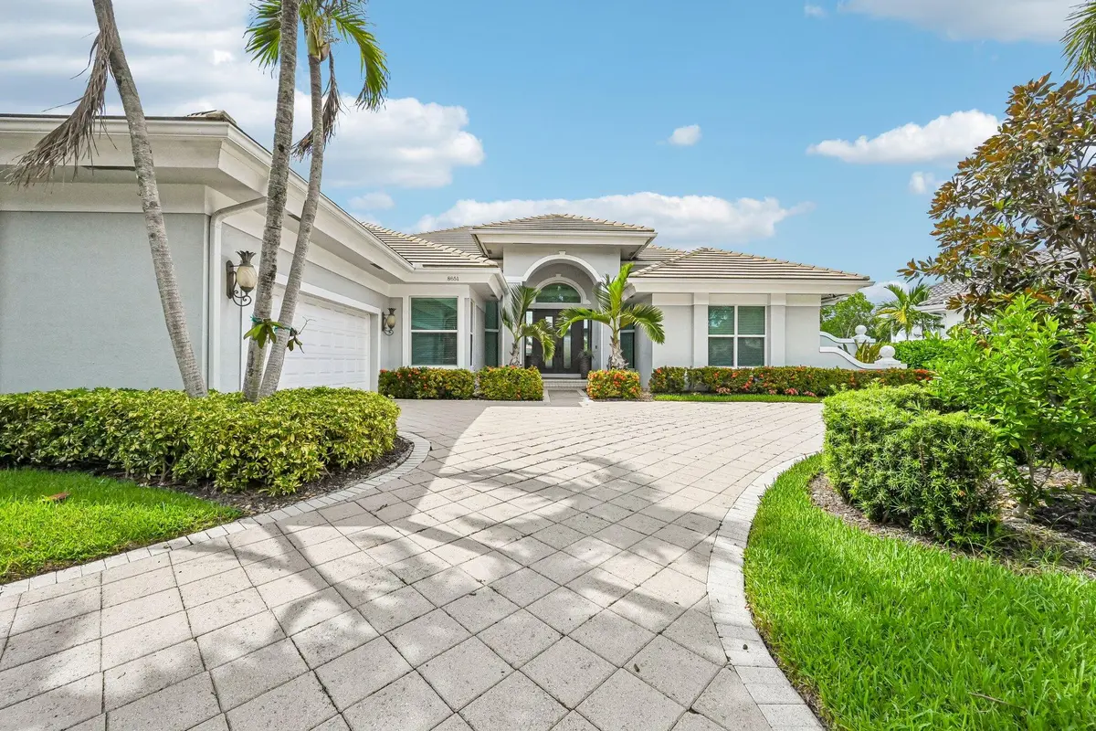Driveway at 8651 SE Somerset Island  Way, Jupiter