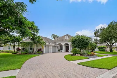 6768 Cypress Cove Circle, Jupiter – sold