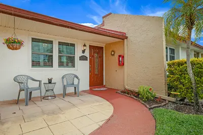 152 LAKE ANNE Drive 152, West Palm Beach – Villa for sale