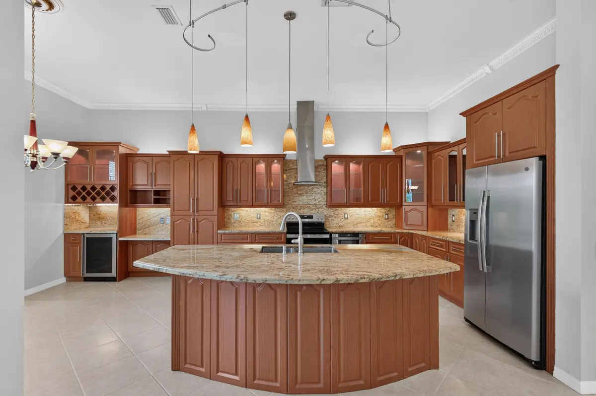 1169-40 at 1169 Peregrine Way, Weston