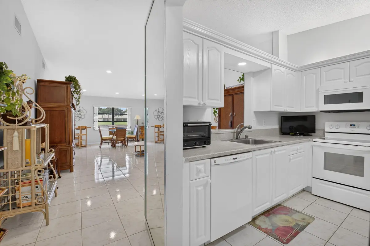 Kitchen at 8427 Parkgate Road C, Boca Raton