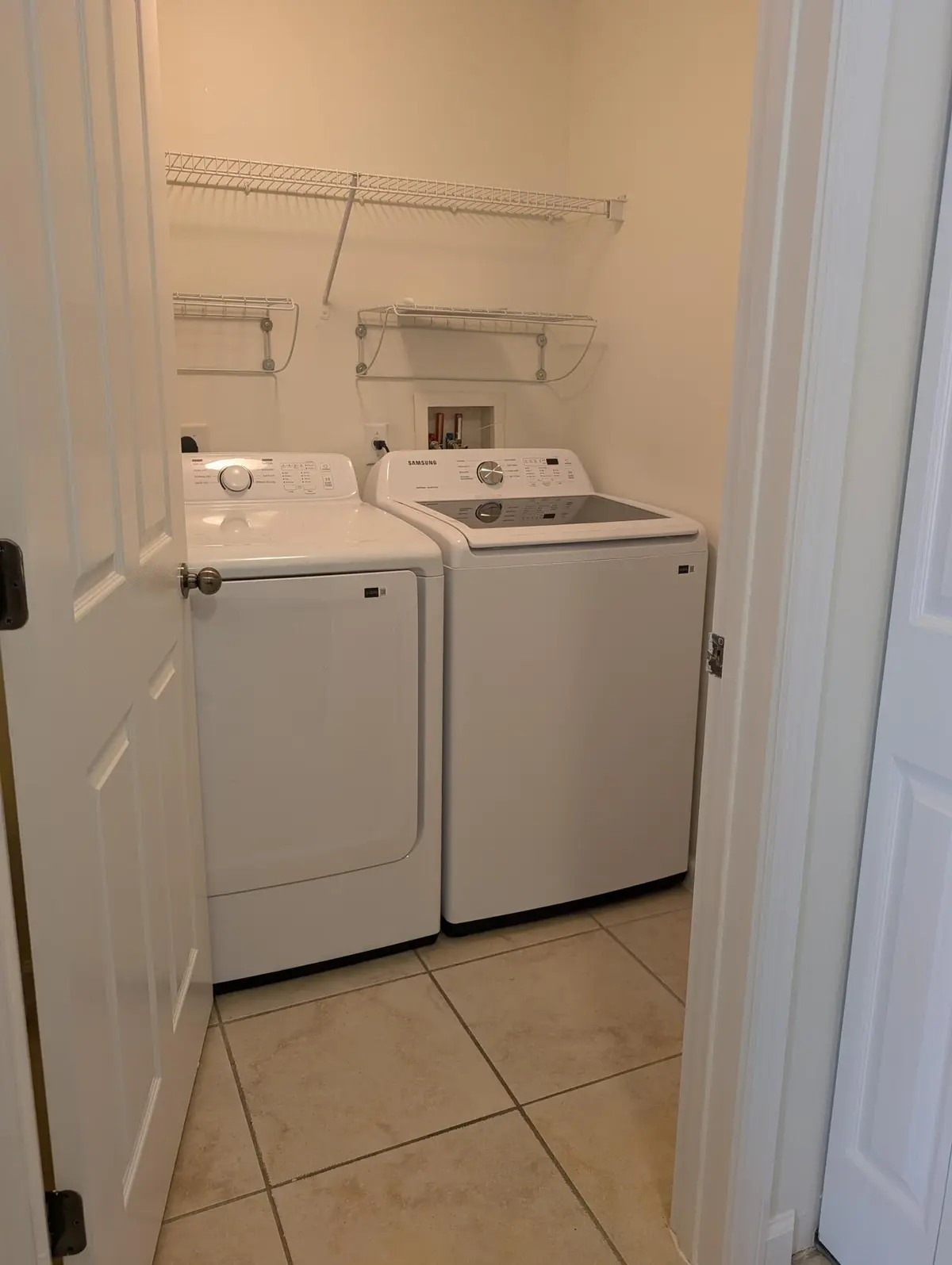 Laundry room at 3210 Myrtlewood Circle, Palm Beach Gardens