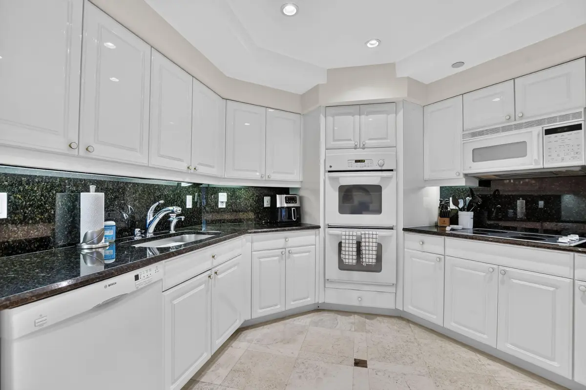 16-web-or-mls-DSC_6475 at 20290 Fairway Oaks Drive 222, Boca Raton