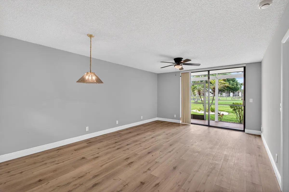 14-web-or-mls-DSC_7147 at 5340 Las Verdes Cr Las Verdes Circle 109, Delray Beach