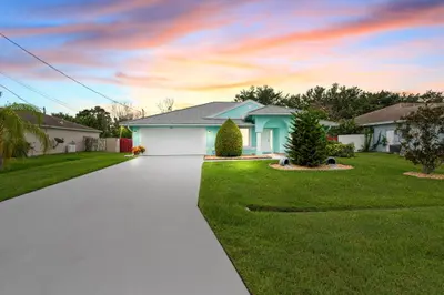 5861 NW Cullom Circle, Port St. Lucie – Single Family Residence for sale