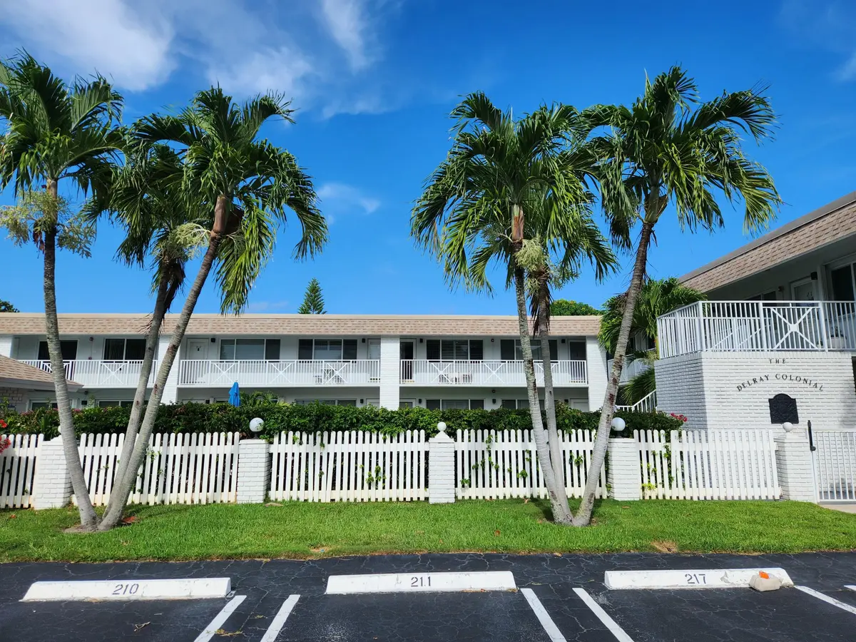 WELCOME TO DELRAY COLONIAL at 1001 NE 8th Avenue 212, Delray Beach