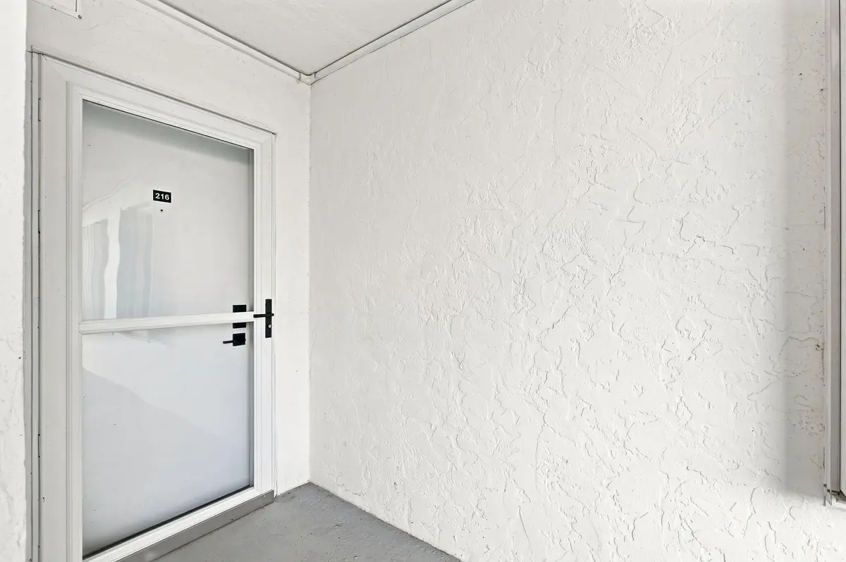 7-web-or-mls-V7A_8593-topaz at 5163 N Hwy A1A 216, Fort Pierce