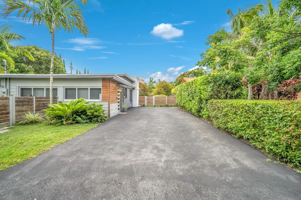 Drive and Side Entry at 7830 SW 67TH Avenue, South Miami