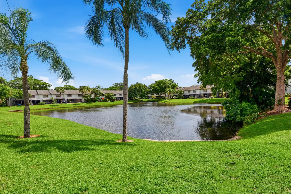 15-print-027_0E2A7753 at 3435 CARAMBOLA Circle 2462, Coconut Creek