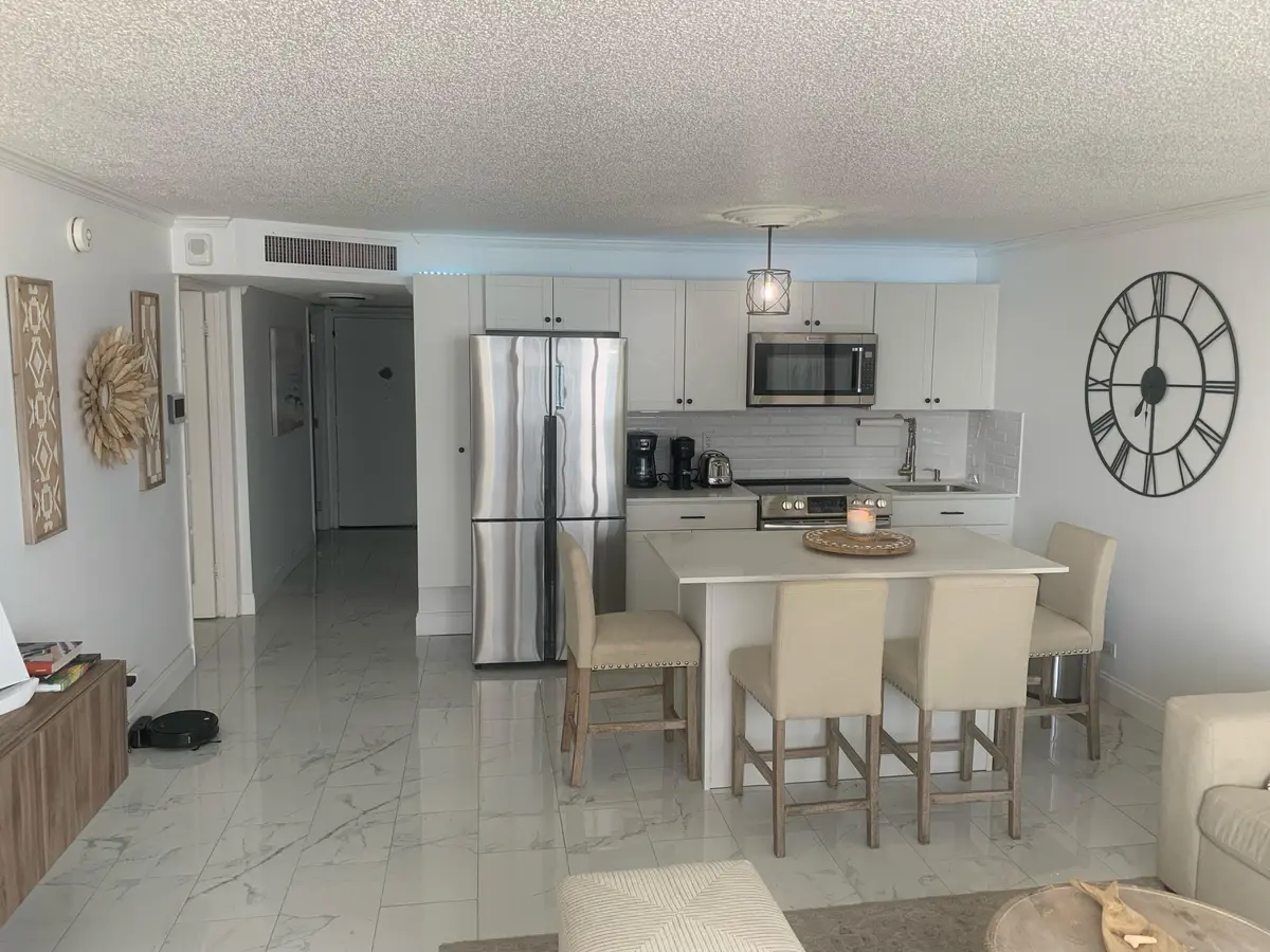 Living Area at 6039 COLLINS Avenue 1722, Miami Beach