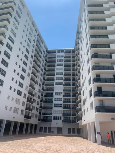 6039 COLLINS Avenue 1722, Miami Beach – Condominium for rent