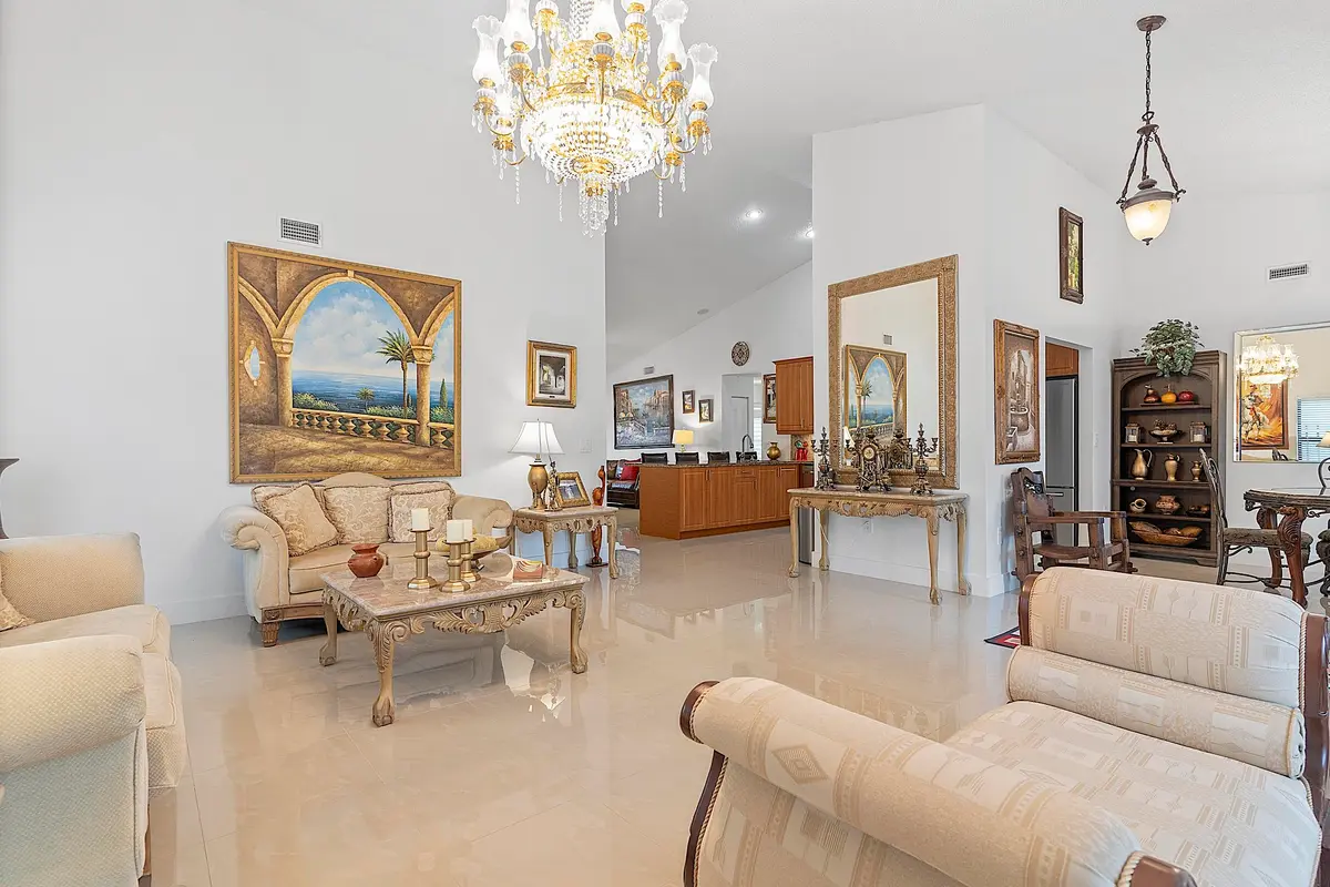 761 Greenbriar Ave, Davie, FL 33325 - 00 at 761 Greenbriar Avenue, Davie