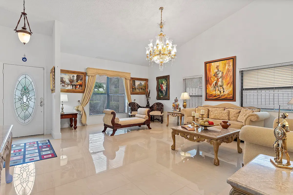 761 Greenbriar Ave, Davie, FL 33325 - 00 at 761 Greenbriar Avenue, Davie