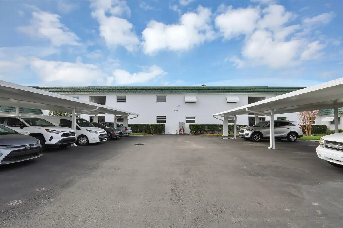 Meridian Park at 3210 MERIDIAN Way 11, Palm Beach Gardens