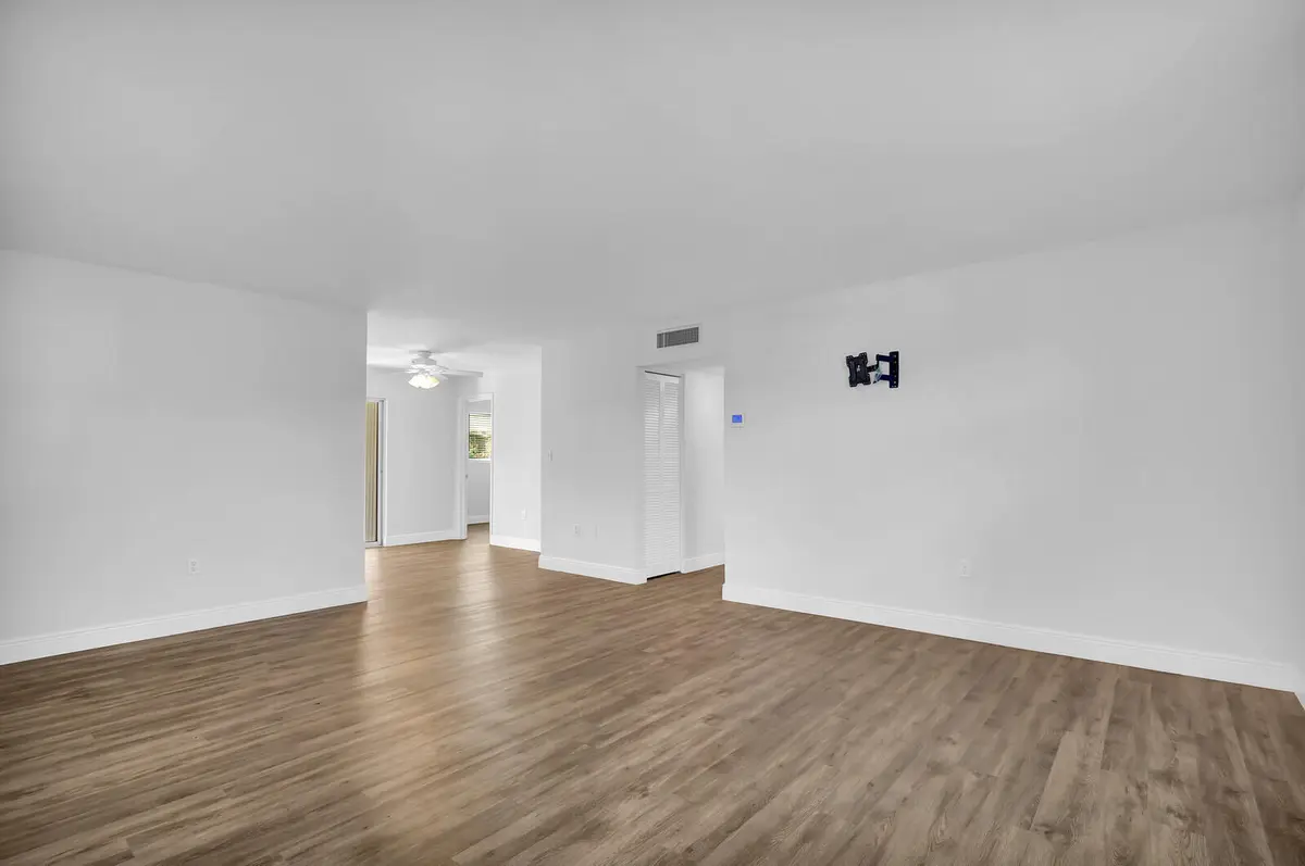 04_Image_4_mls at 3210 MERIDIAN Way 11, Palm Beach Gardens