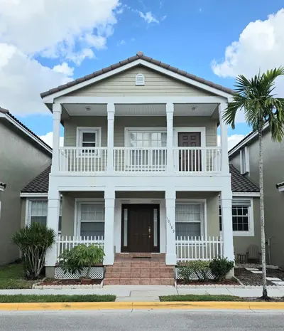 10589 NW 56th Place, Coral Springs – Townhouse for sale