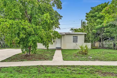 4936 NE 14TH Avenue, Pompano Beach – Single Family Residence for sale