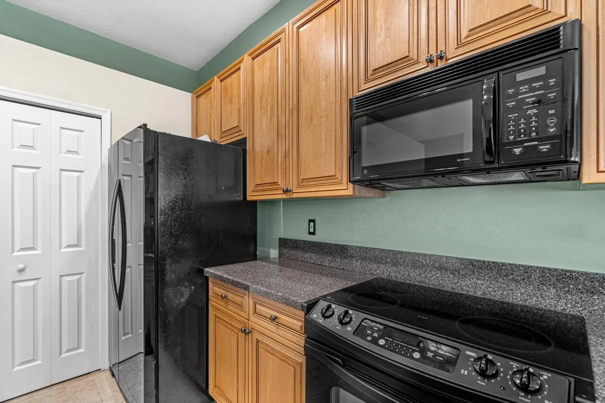 Kitchen 3 at 526 COMMONS Drive, Palm Beach Gardens