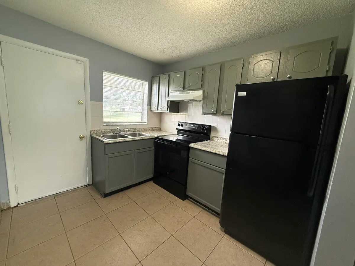 IMG_1885 at 5006 Sanibel Avenue, Fort Pierce