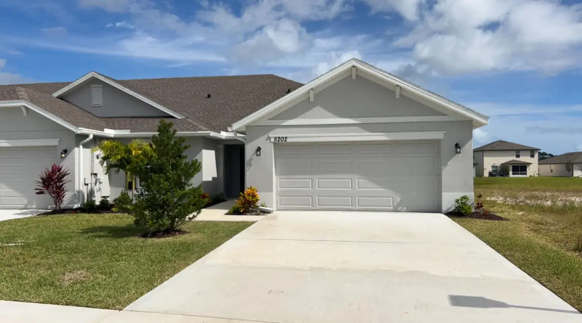 5202 Manciano front at 8602 GIOVANNI Avenue, Fort Pierce