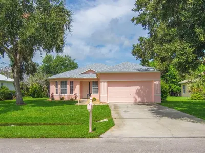 4815 47TH Court, Vero Beach – Single Family Residence for sale