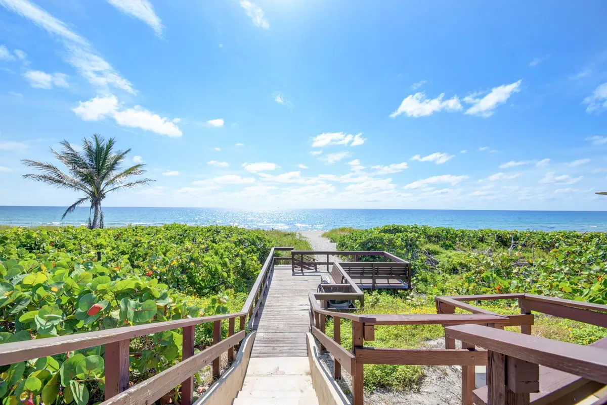 77-web-or-mls-54_san remo (3) at 2871 N OCEAN Boulevard C205, Boca Raton