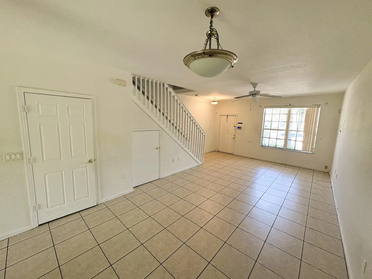 IMG_5328 at 721 NW 42nd Avenue, Plantation
