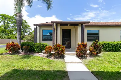 6036 Indrio Road 1, Fort Pierce – Condominium for sale