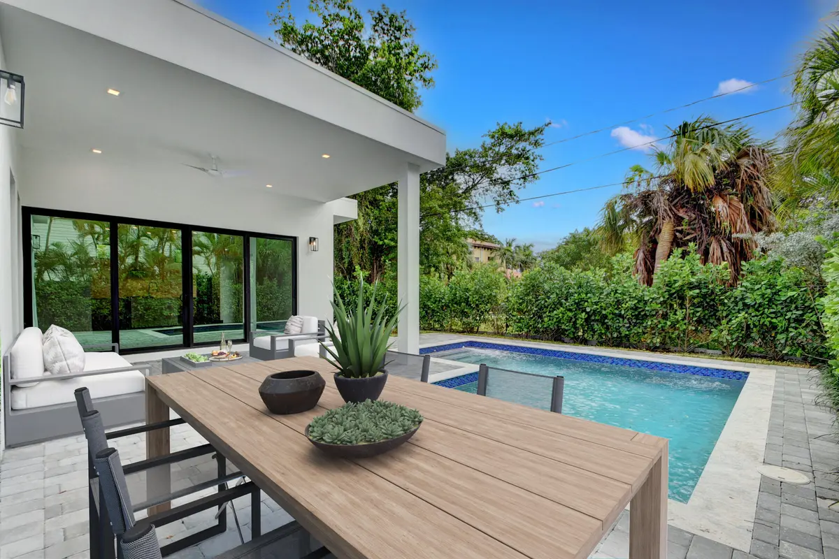 1 (1) at 120 Summa Street, West Palm Beach