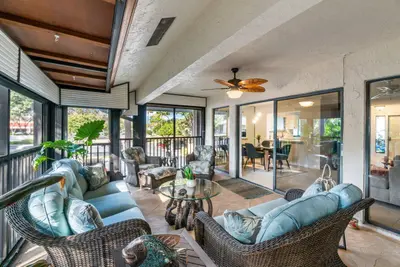 50 PELICAN POINTE Drive 2050, Delray Beach – Condominium for sale