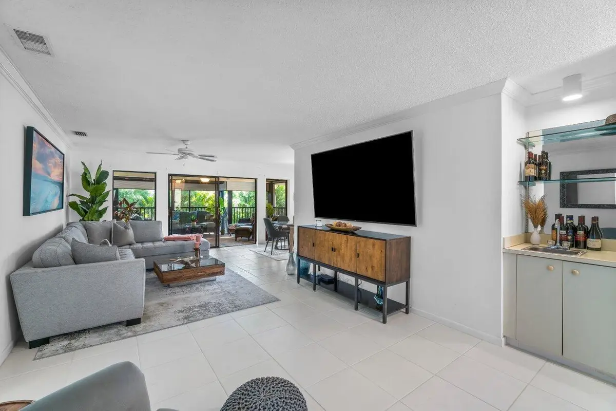 50 Pelican Pointe 205 at 50 PELICAN POINTE Drive 2050, Delray Beach