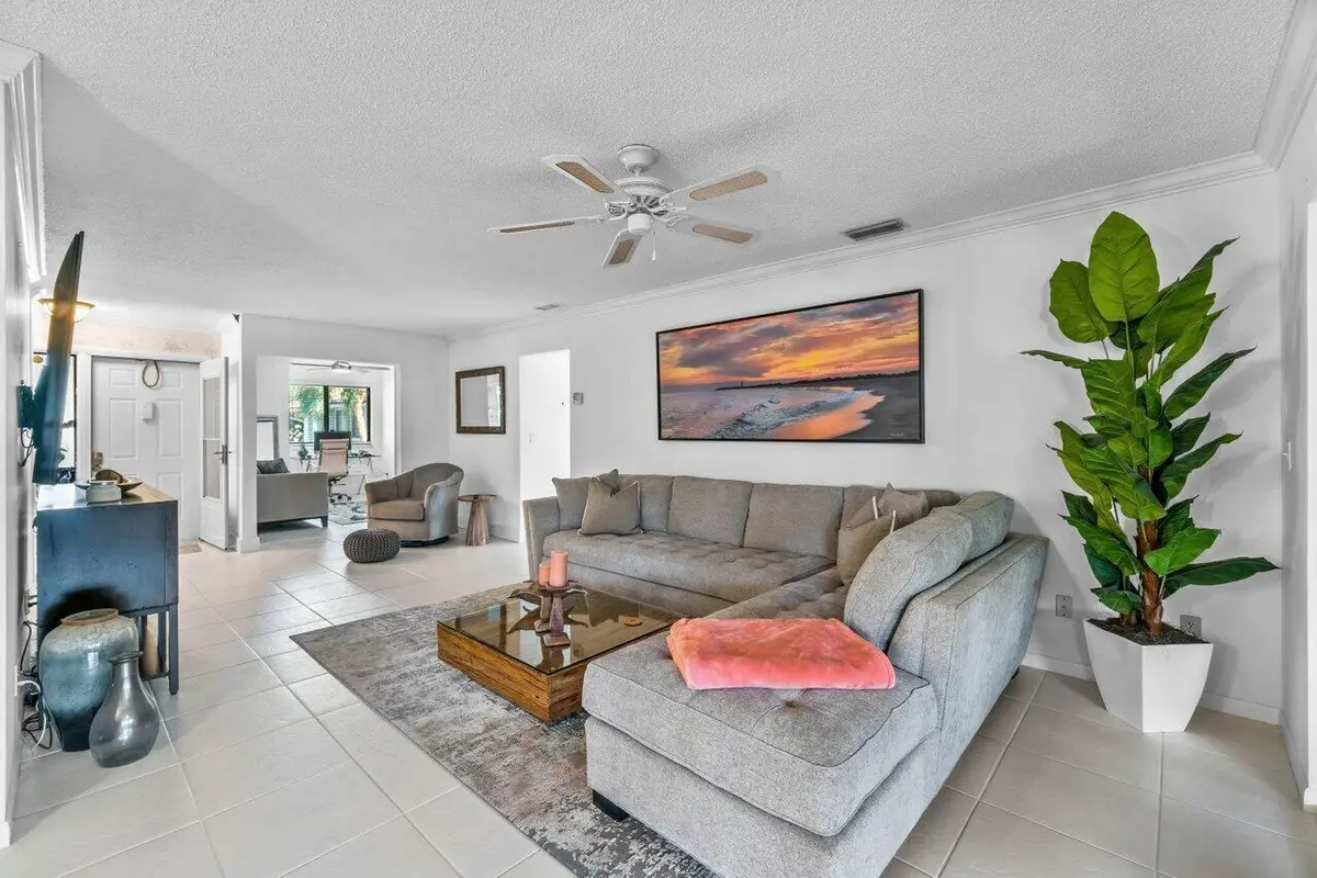 50 Pelican Pointe 205 at 50 PELICAN POINTE Drive 2050, Delray Beach