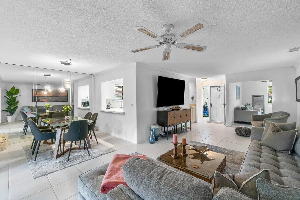 50 Pelican Pointe 205 at 50 PELICAN POINTE Drive 2050, Delray Beach