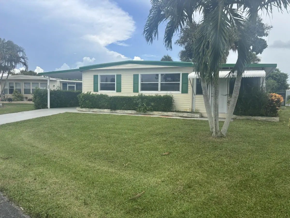 736b2fe5-625b-4fbb-9cff-50b447bacded at 4435 Round Table Court, Boynton Beach