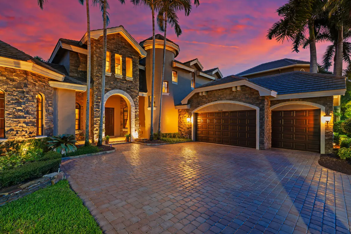 Just Listed | Versailles, Wellington at 10538 VERSAILLES Boulevard, Wellington