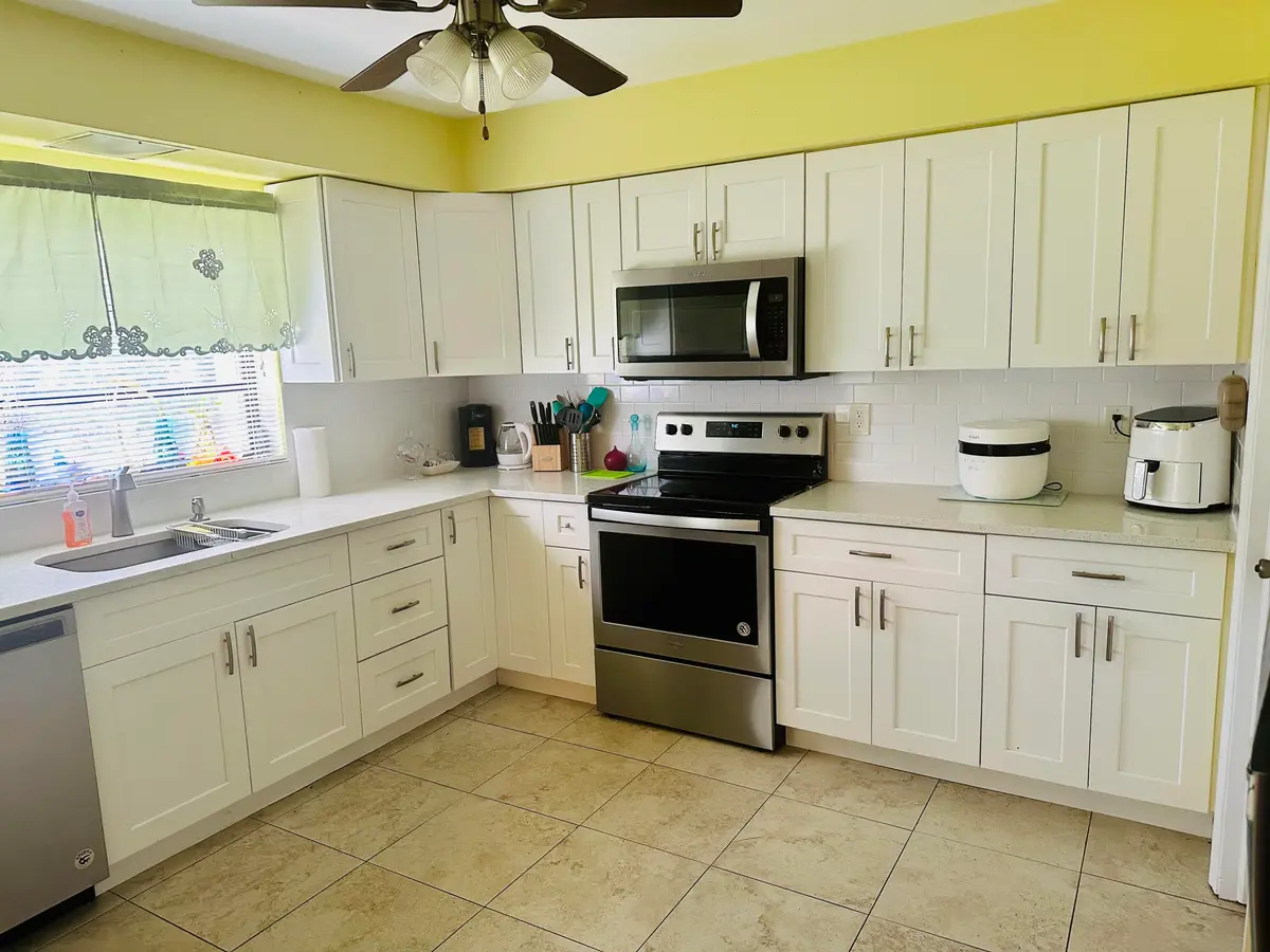 KITCHEN at 4964 Eaglewood Road A, Boynton Beach