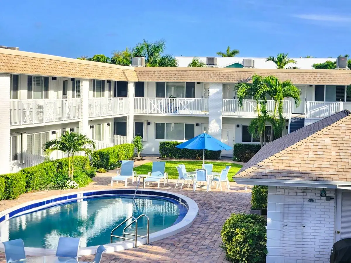 DELRAY COLONIAL at 1001 NE 8th Avenue 212, Delray Beach