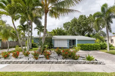 2380 SW 15th Street, Fort Lauderdale – Single Family Residence for sale