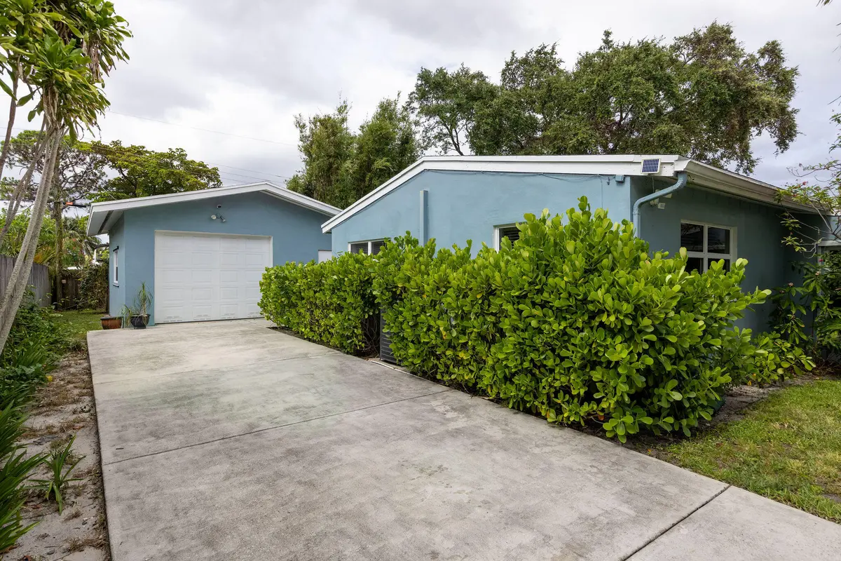 1W0A0010-HDR at 2380 SW 15th Street, Fort Lauderdale