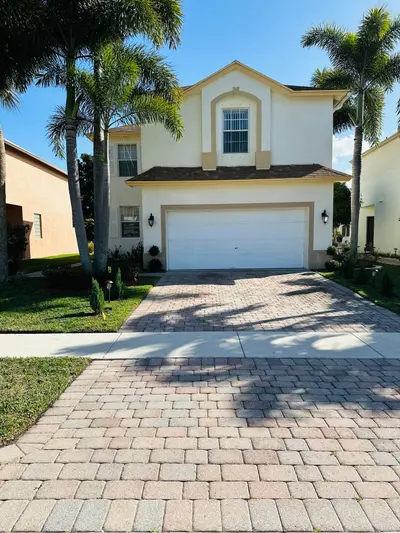 5780 Azalea Circle, West Palm Beach – Single Family Residence for rent