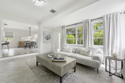313 N 16TH Avenue, Lake Worth Beach – Single Family Residence for rent