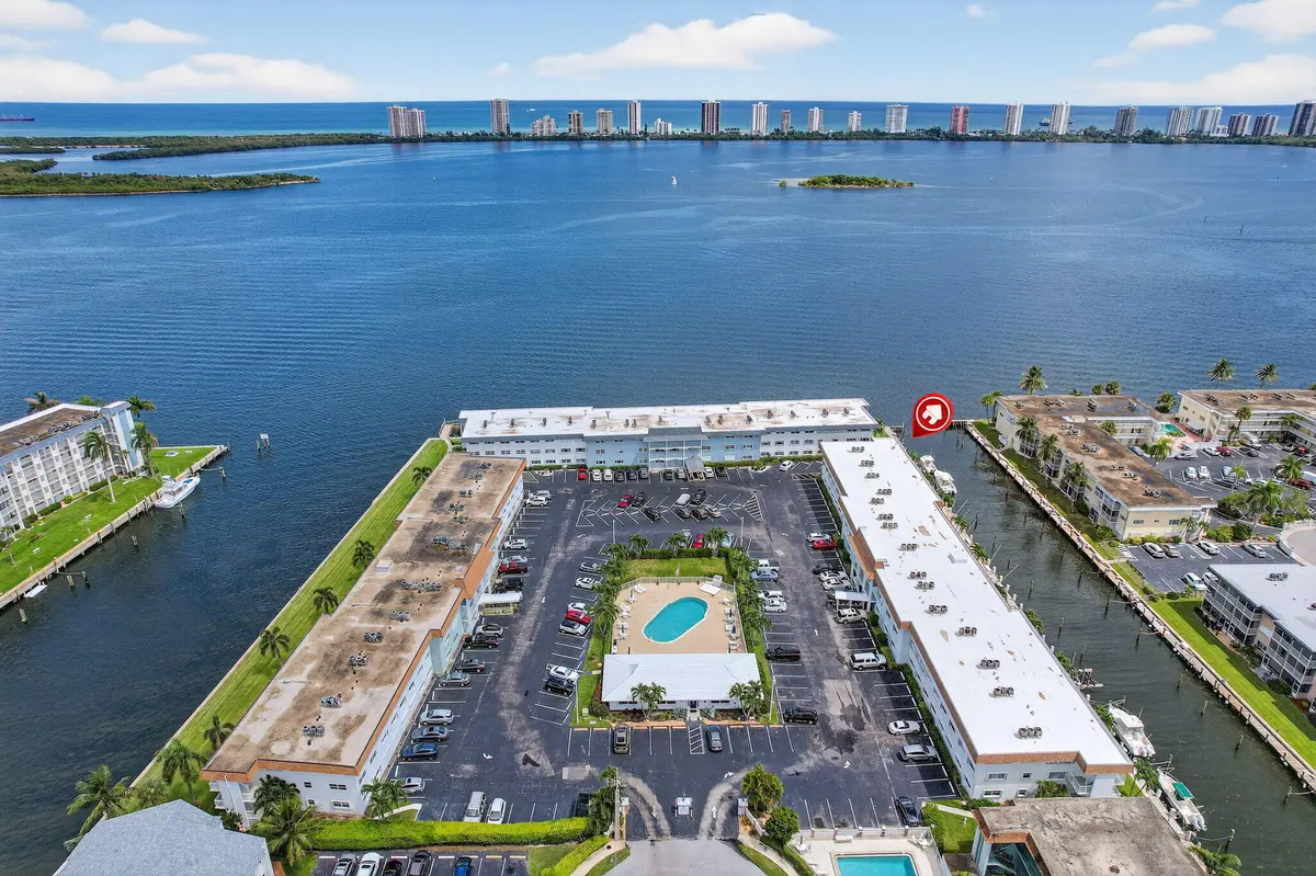 aerial at 110 SHORE Court 301, North Palm Beach