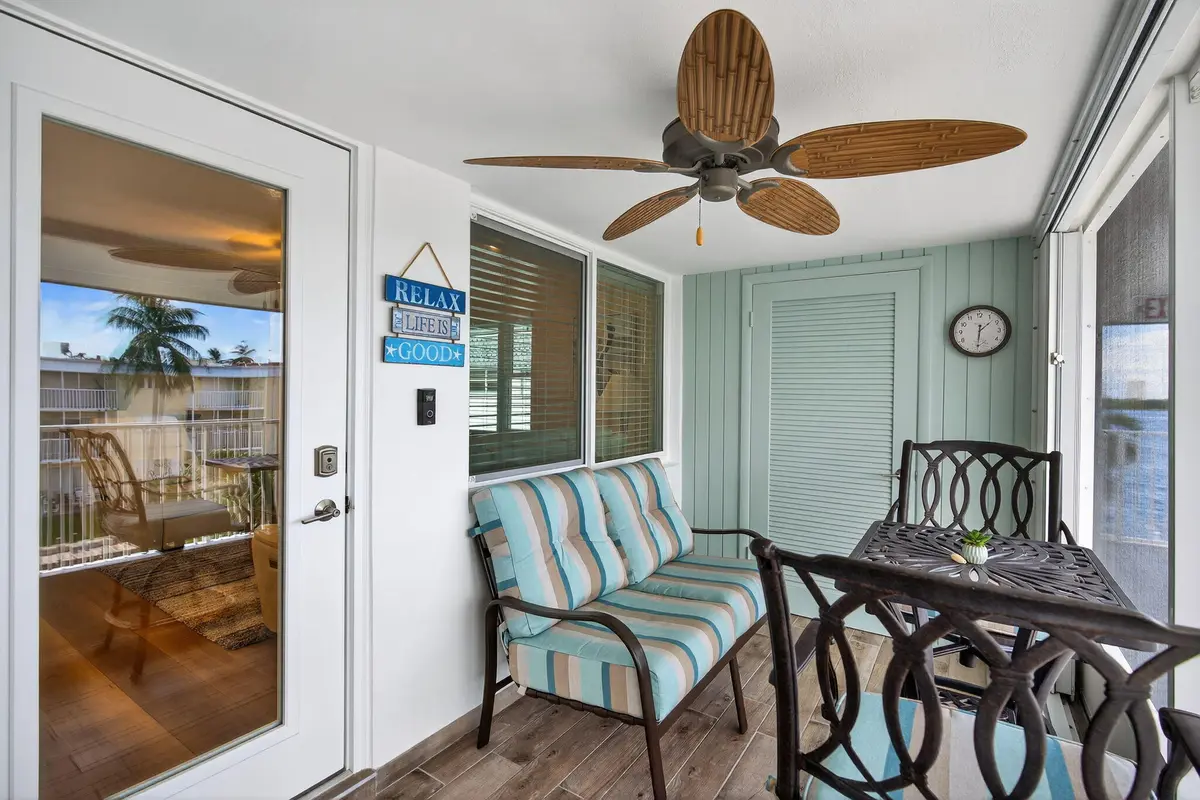 lanai at 110 SHORE Court 301, North Palm Beach