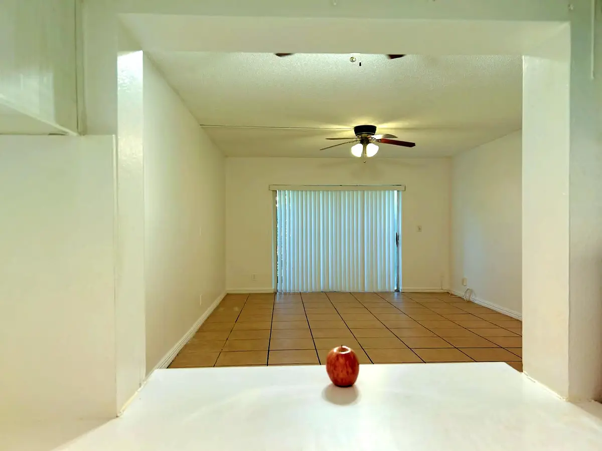 249087b6-ff91-4bf6-aae2-041050fda386-fot at 2960 Riverside Drive 113-2, Coral Springs