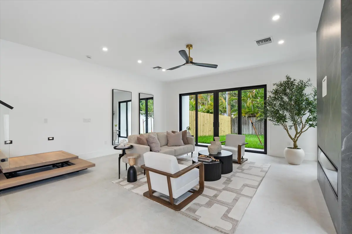 03-1131 NE 12th Ave Ft. Lauderdale, FL-1 at 1133 NE 12th Avenue, Fort Lauderdale